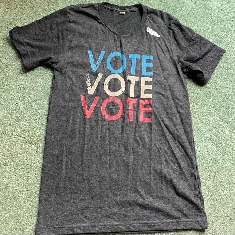 Gray Graphic Short Sleeve Tee
